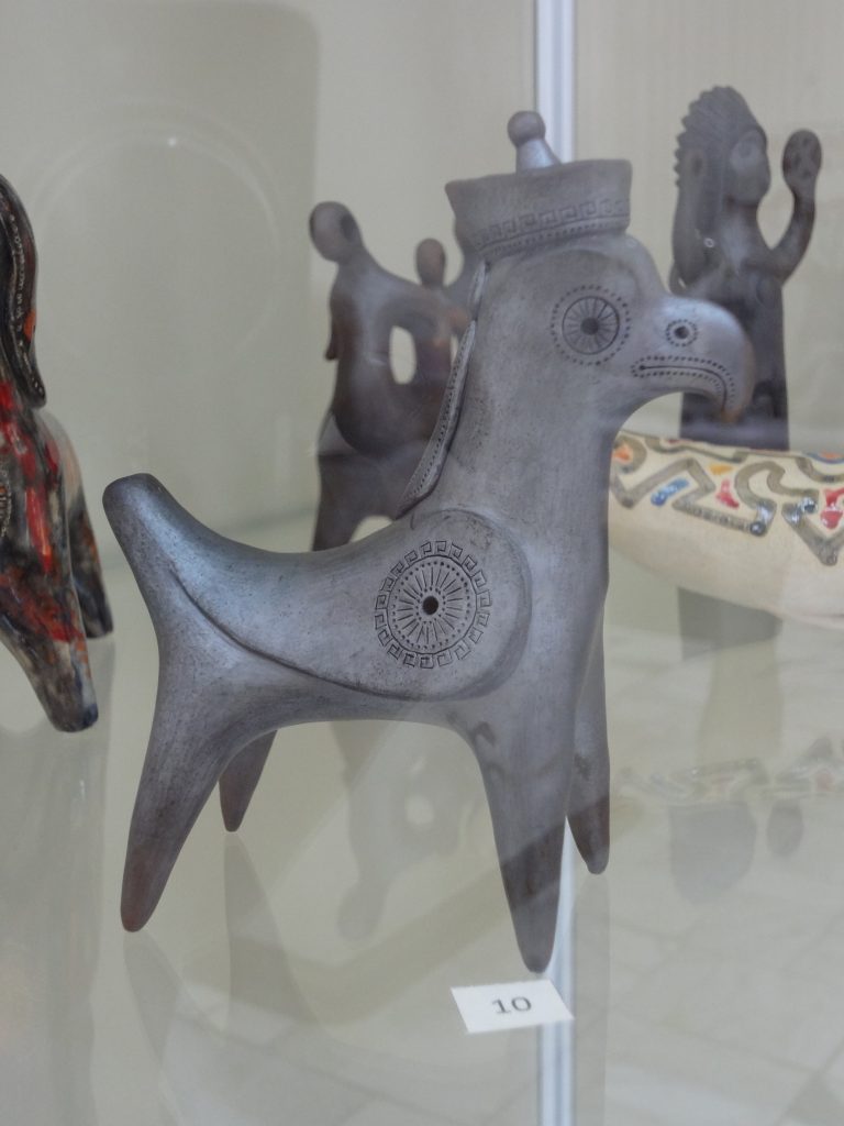Ахпашев-тувинская глиняная игрушка, грифон